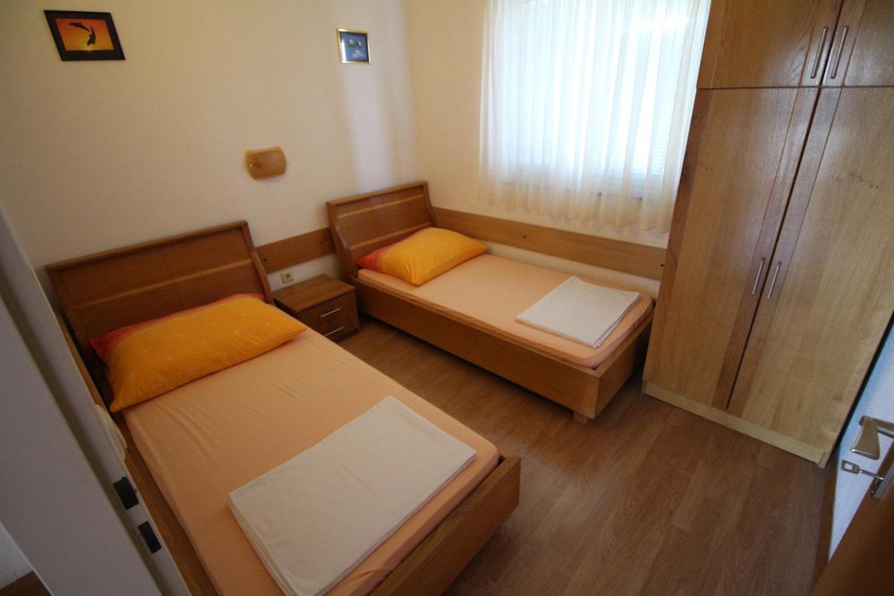 Apartments Helena Zadar Vrsi Exterior photo