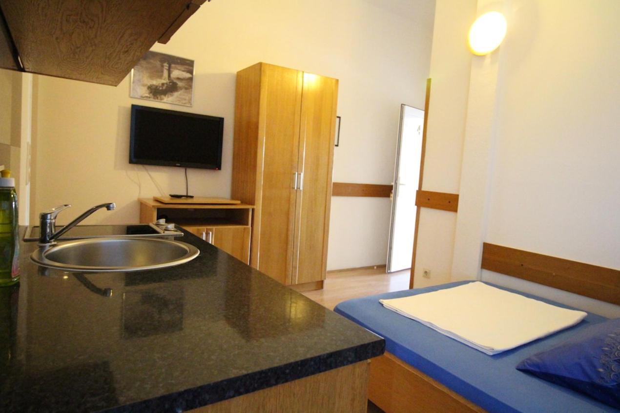 Apartments Helena Zadar Vrsi Exterior photo